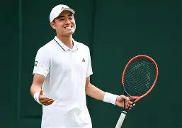 半岛体育官网-莎拉波娃遭遇十二连败，C9教练面临压力！-半岛体育官网